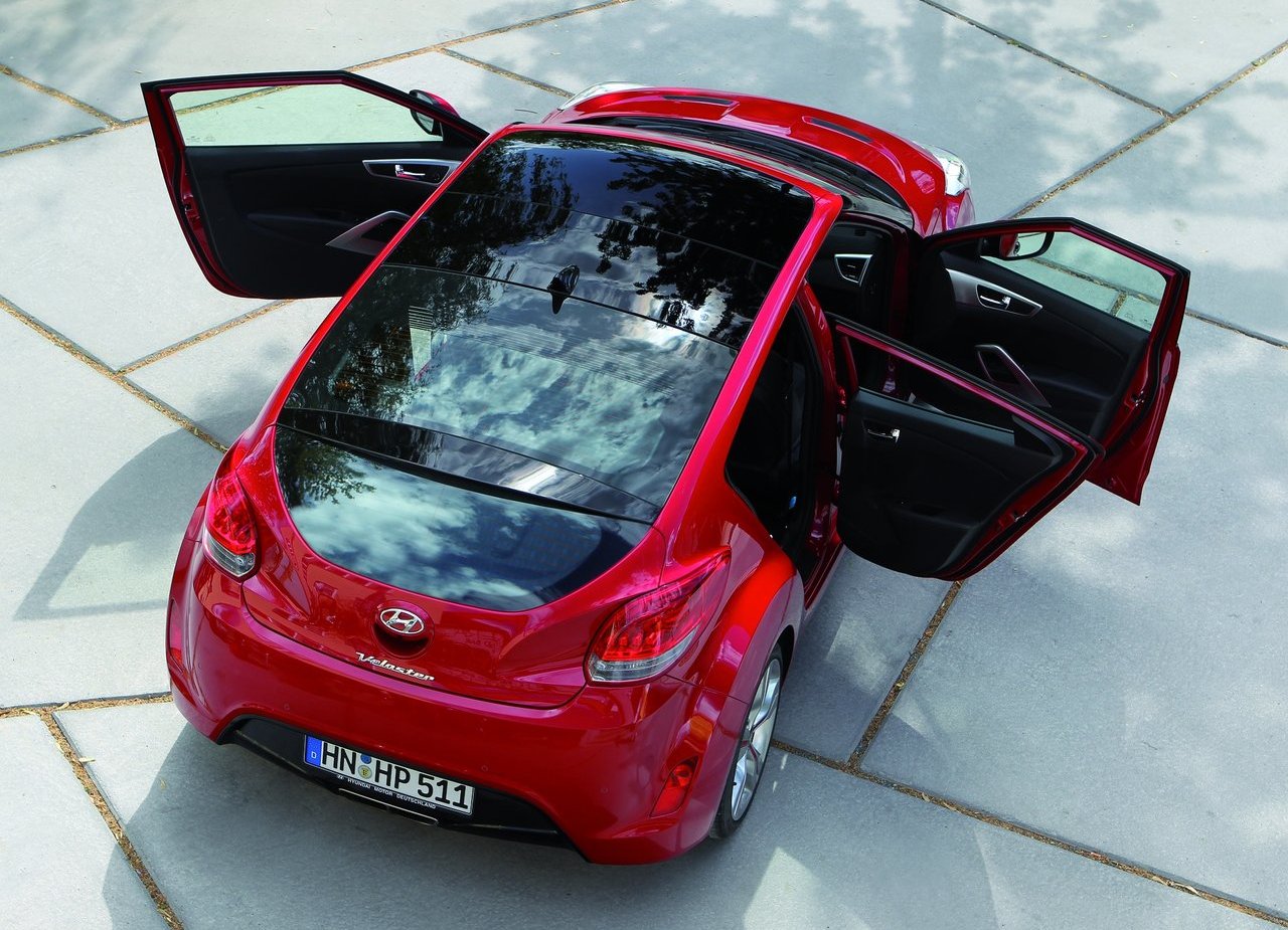 car with 3 doors	
 Perceptions of a False Madman: The Hyundai "only has 3 doors" Veloster